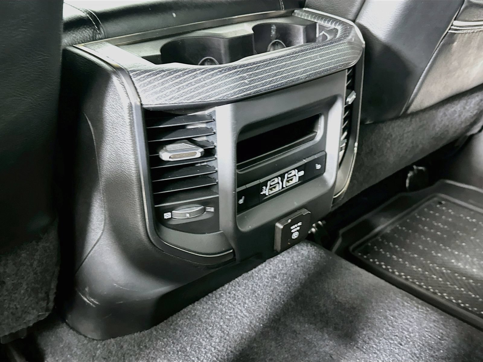 Used 2019 RAM 3500 Limited AWD/4WD image 26