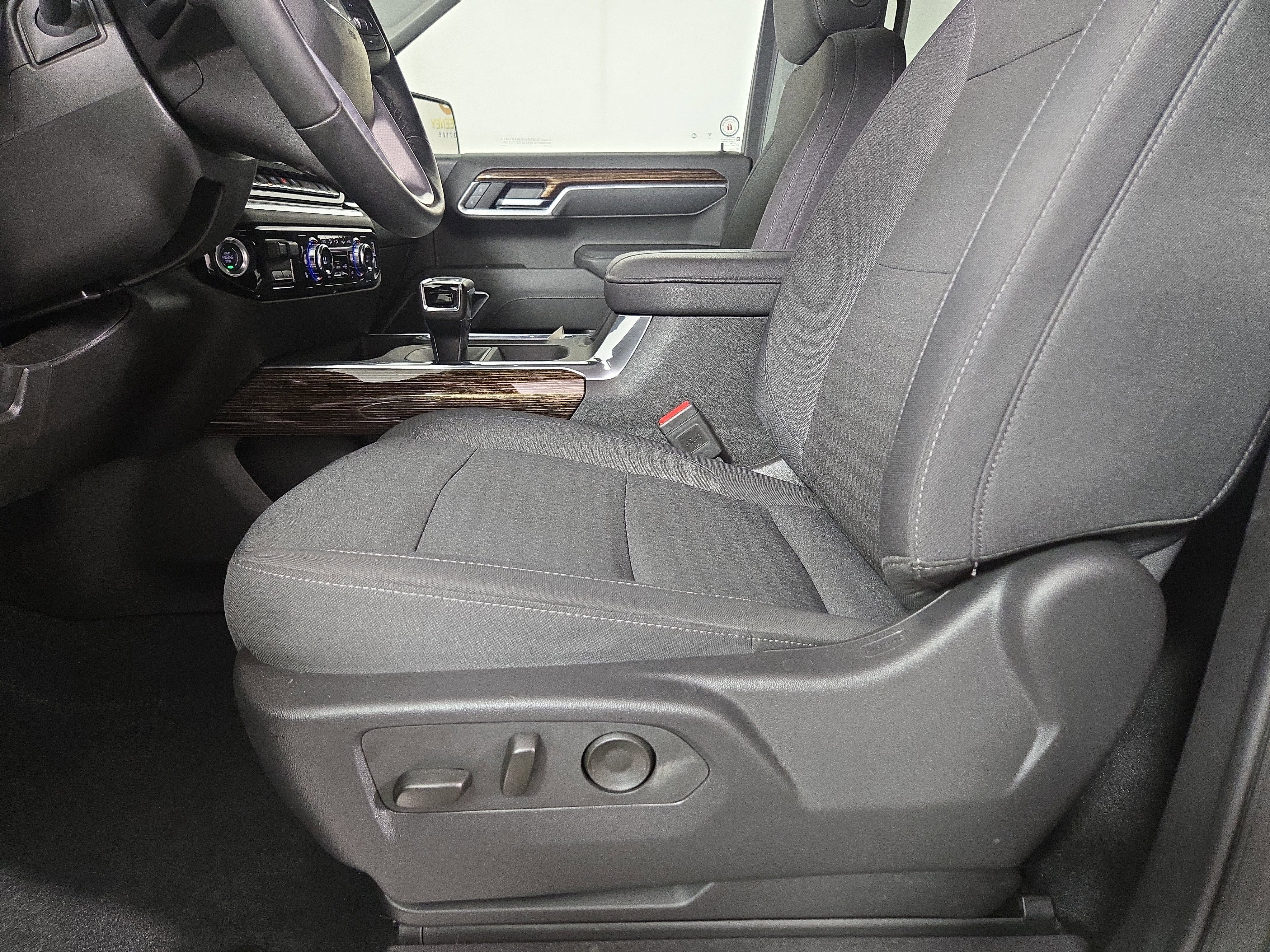 Certified 2025 GMC Sierra 1500 Elevation AWD/4WD image 31