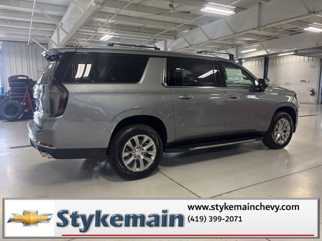 New 2026 Chevrolet Suburban Premier image 5