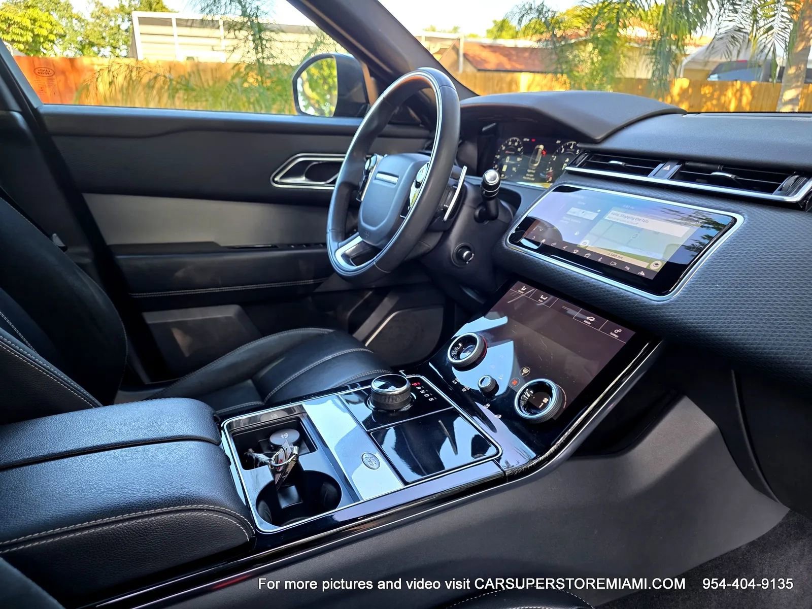 Used 2018 Land Rover Range Rover Velar R-Dynamic SE AWD/4WD image 34