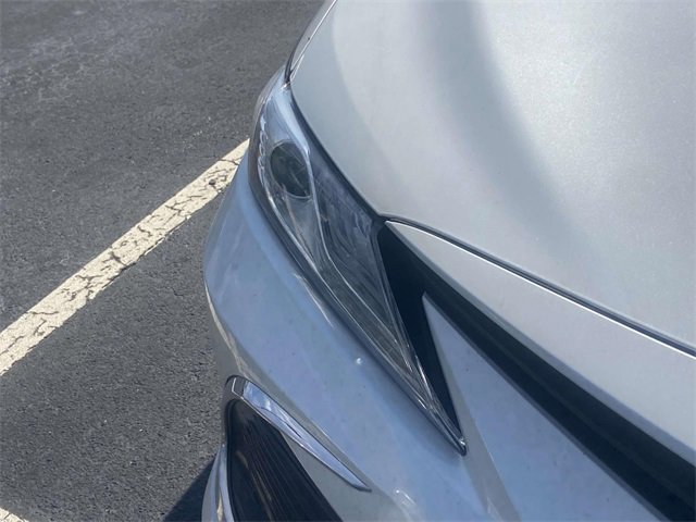 Used 2021 Toyota Camry XLE image 10