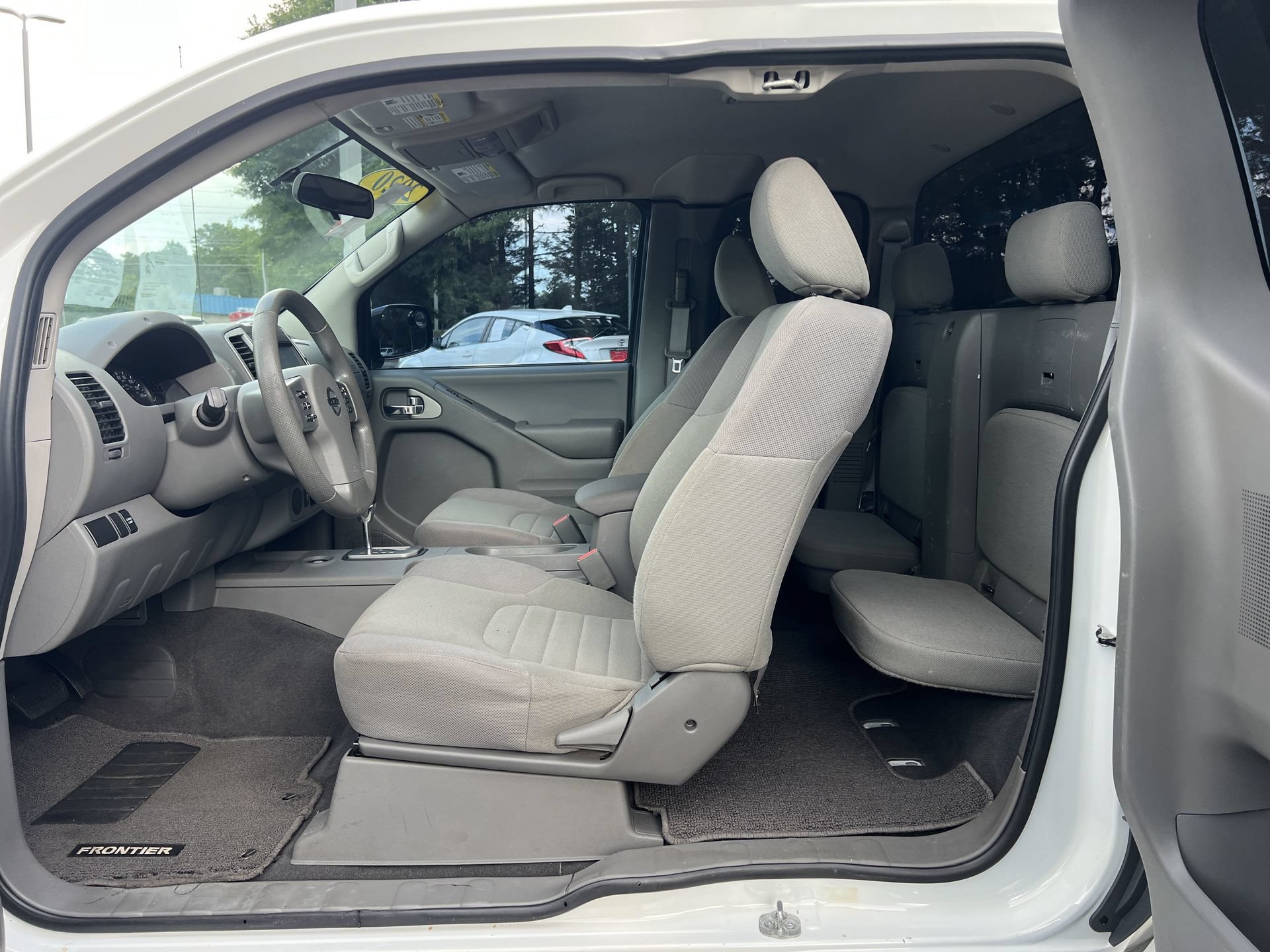Used 2020 Nissan Frontier S RWD image 16