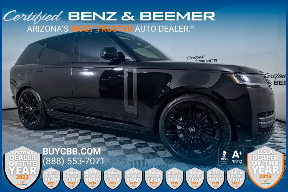 Used 2025 Land Rover Range Rover SE image 1