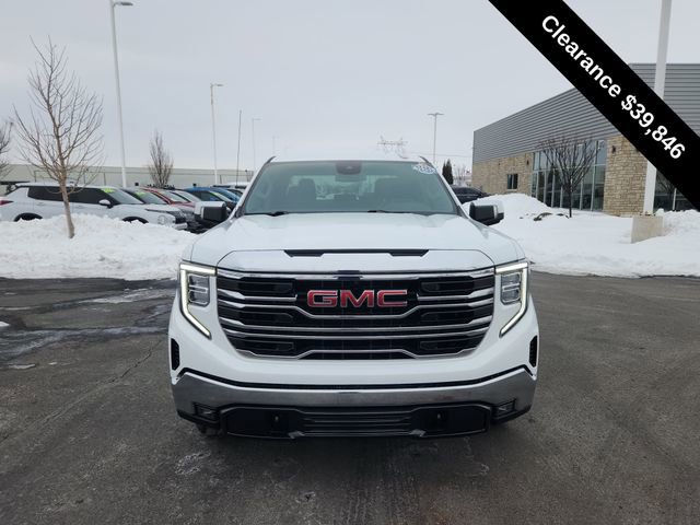 Used 2024 GMC Sierra 1500 SLT image 3