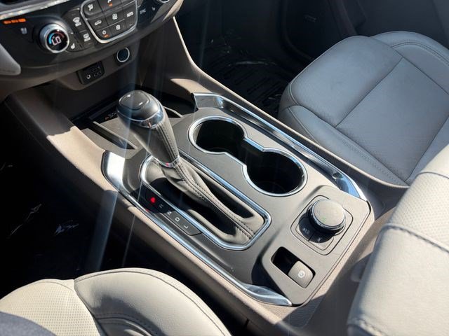 Used 2020 Chevrolet Traverse Premier FWD image 24