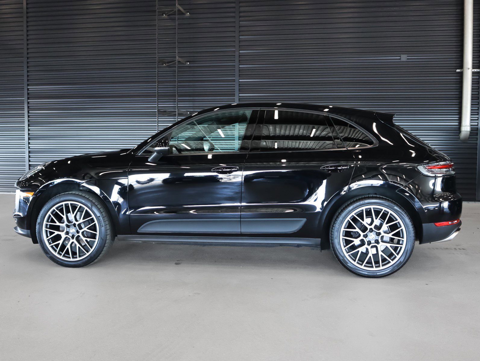 Used 2020 Porsche Macan image 2