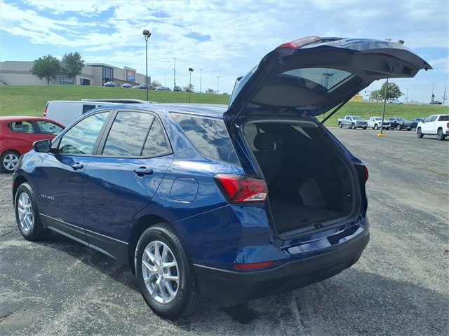 Used 2023 Chevrolet Equinox LS w/ LS Convenience Package image 86