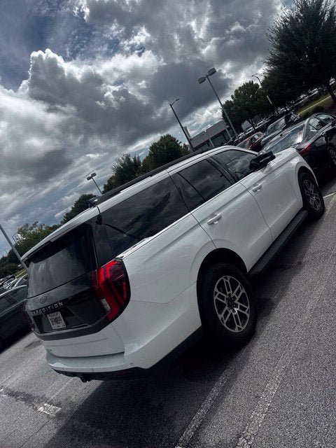 Used 2025 Ford Expedition Active RWD image 11