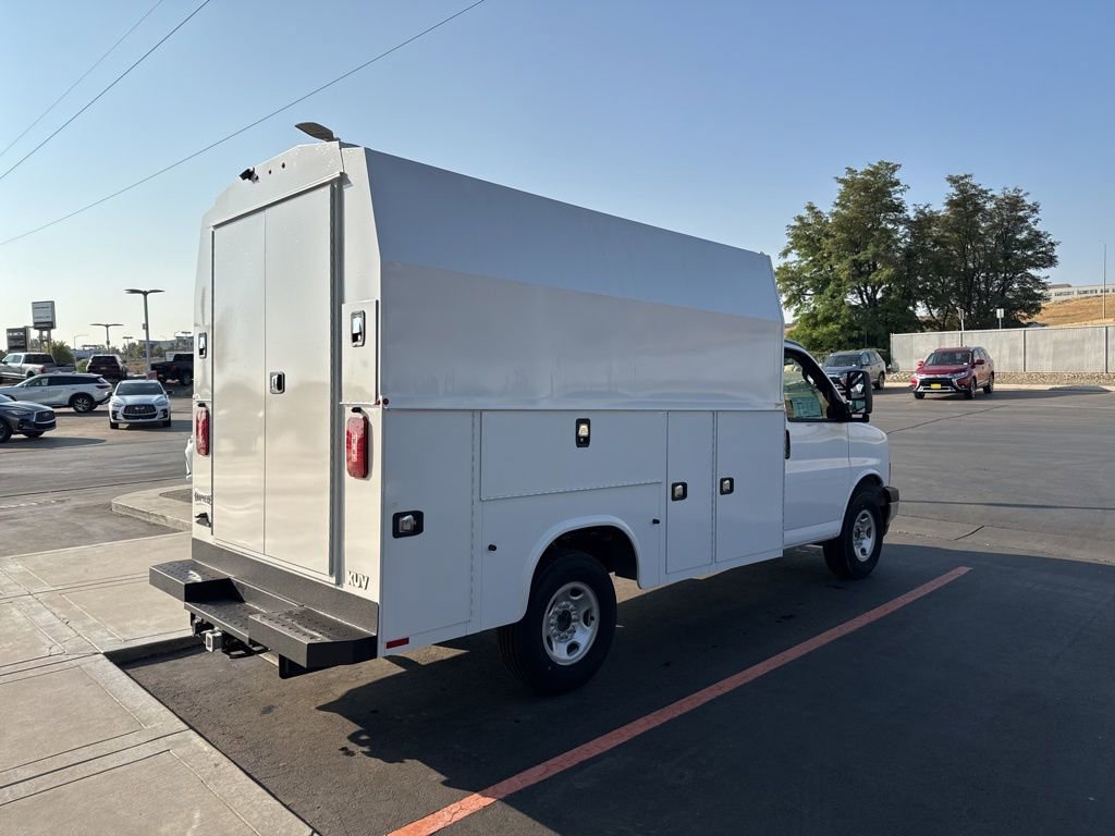 New 2024 GMC Savana 3500 w/ Power Convenience Package RWD image 15