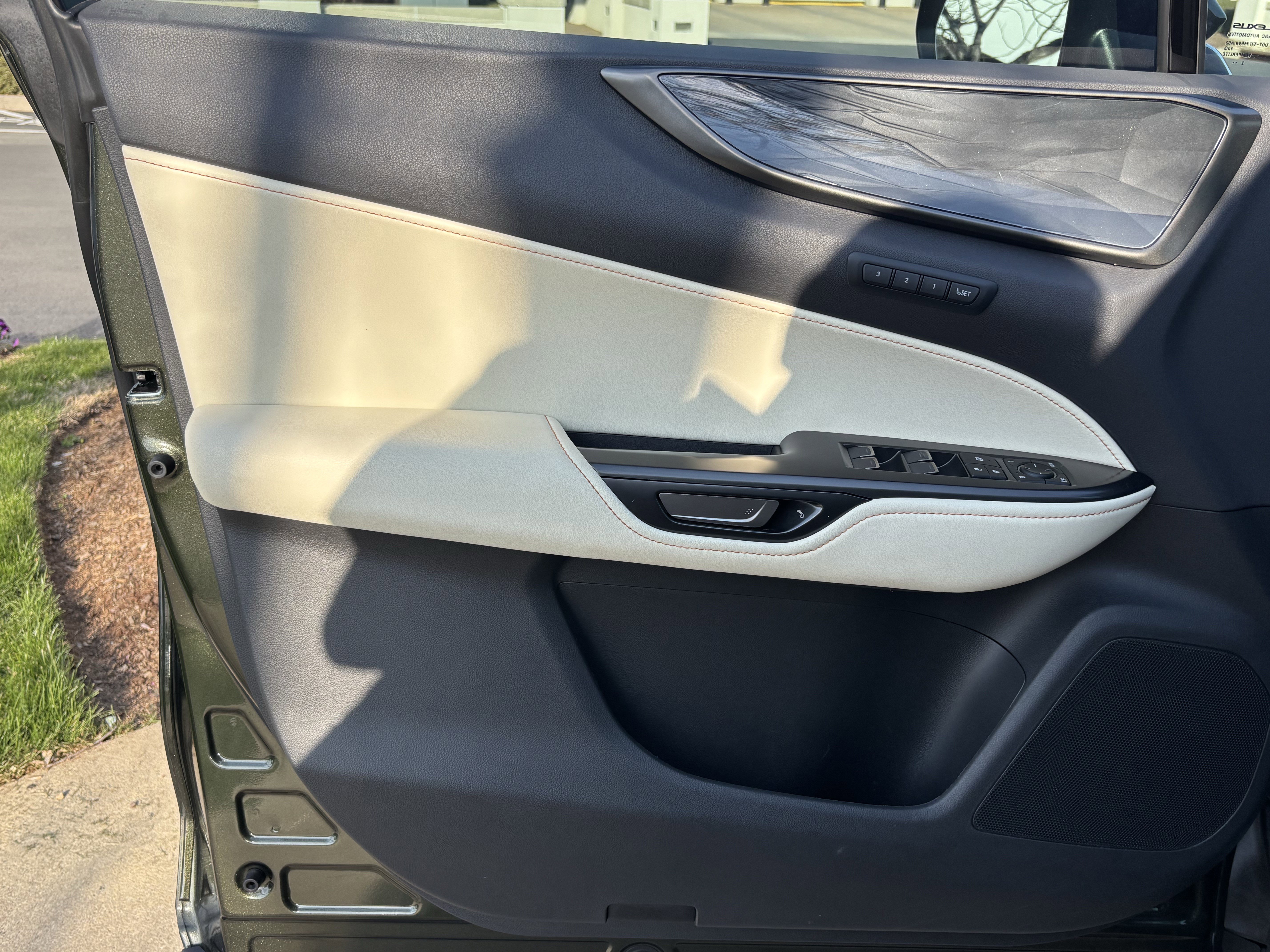 Used 2024 Lexus NX 250 FWD image 14