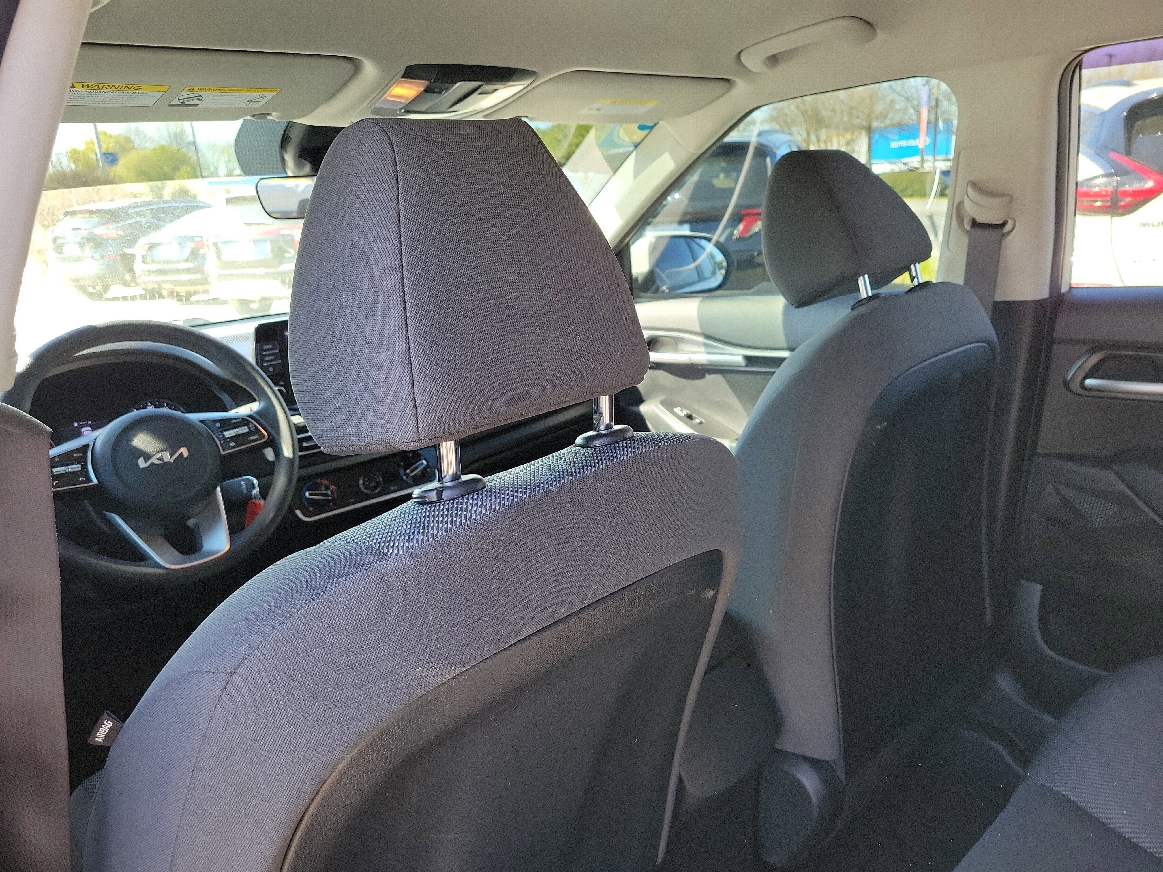 Used 2023 Kia Seltos LX image 12