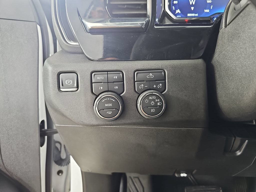 Certified 2024 Chevrolet Silverado 1500 RST AWD/4WD image 31