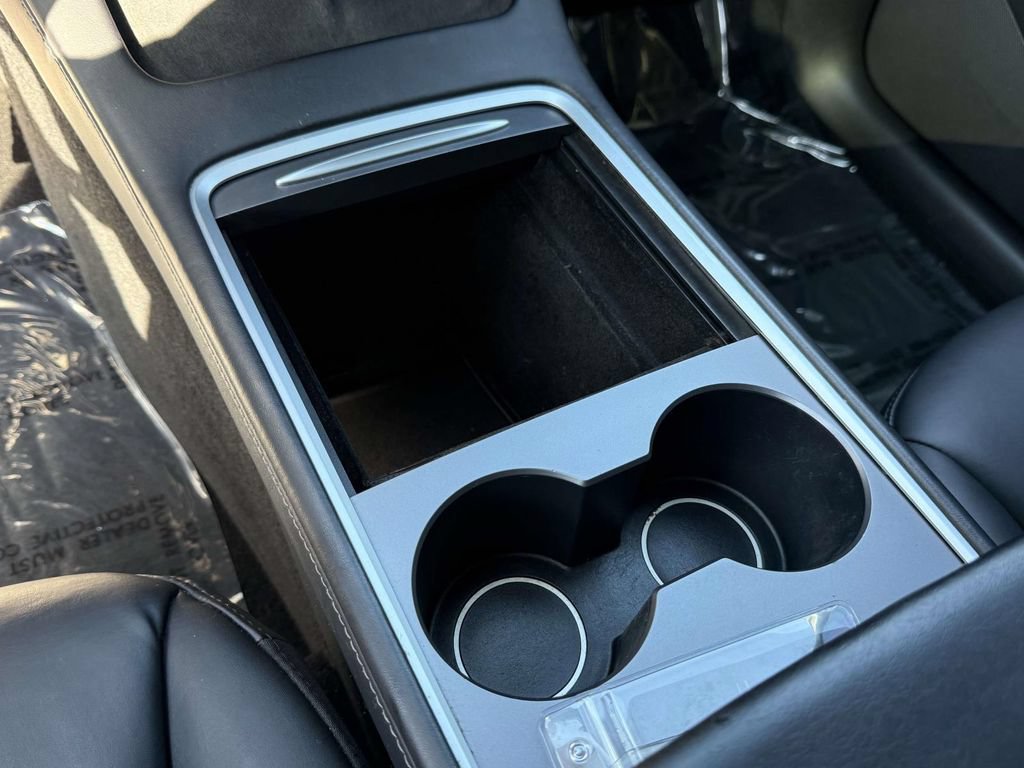 Used 2022 Tesla Model Y Performance AWD/4WD image 23