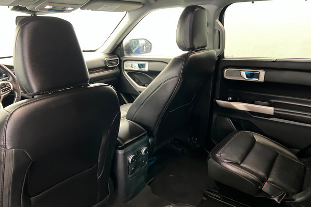 Used 2023 Ford Explorer Limited AWD/4WD image 19