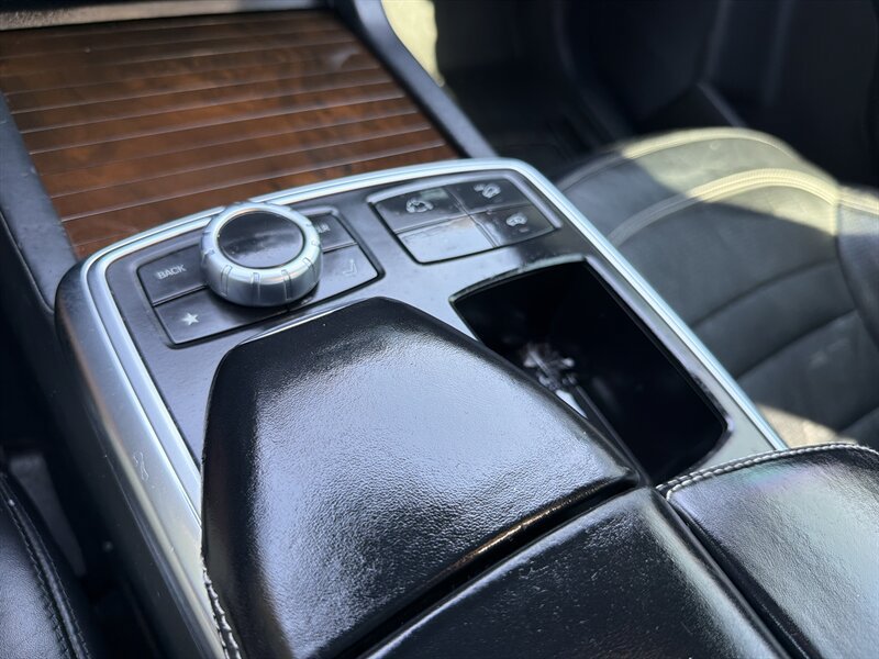 Used 2015 Mercedes-Benz GL 63 AMG 4MATIC image 37