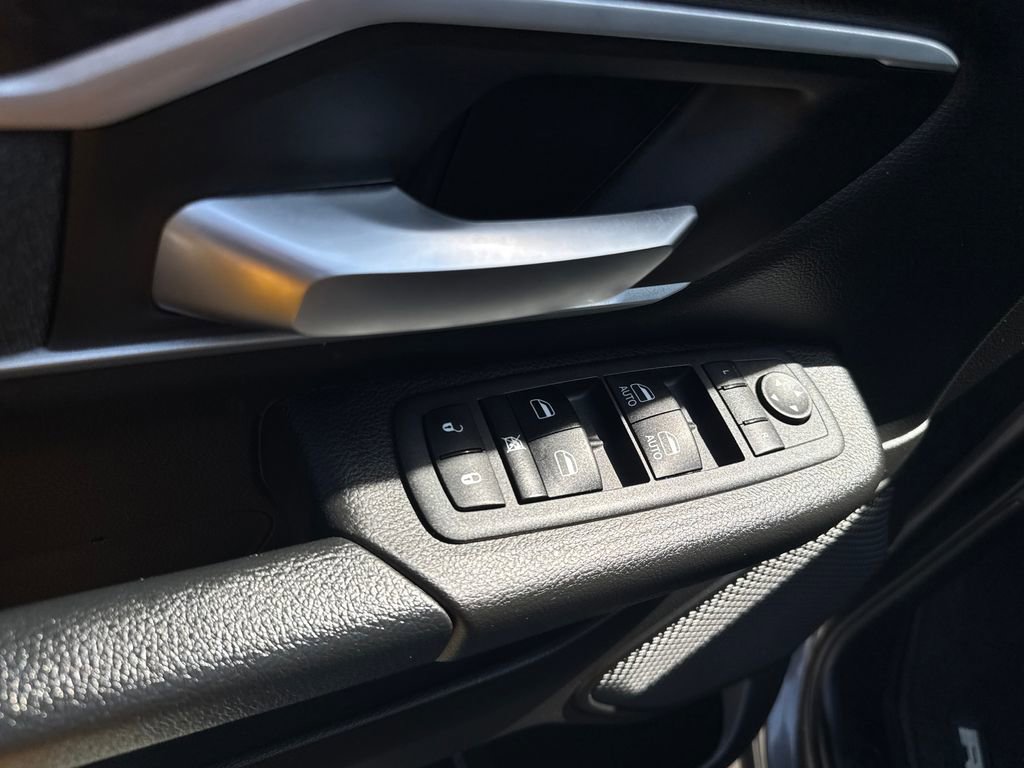 Used 2022 RAM 1500 Big Horn AWD/4WD image 12