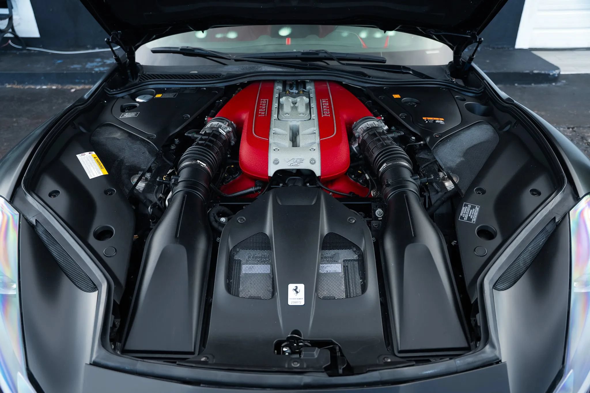 Used 2019 Ferrari 812 Superfast RWD image 43