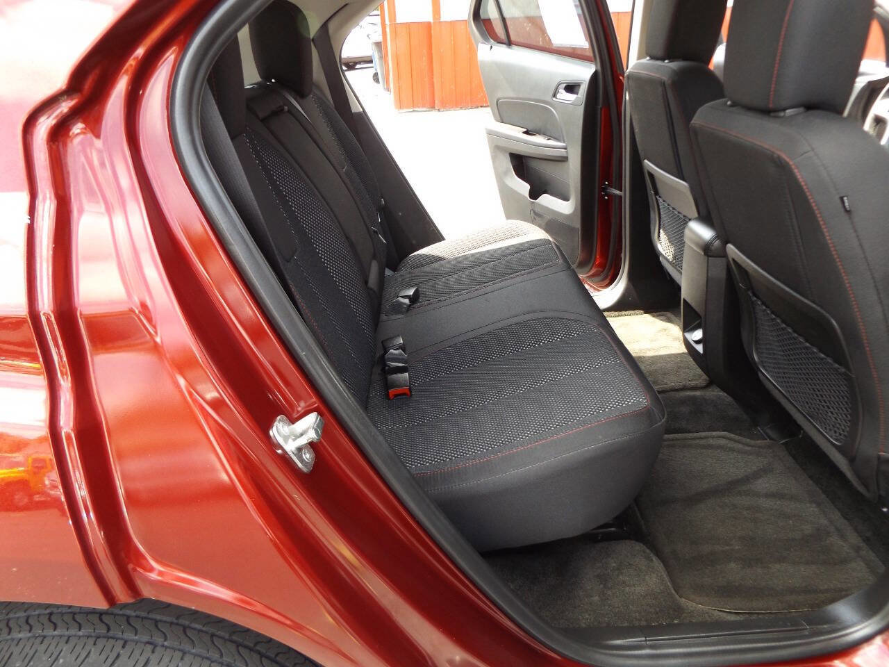 Used 2017 Chevrolet Equinox LT w/ Convenience Package image 24