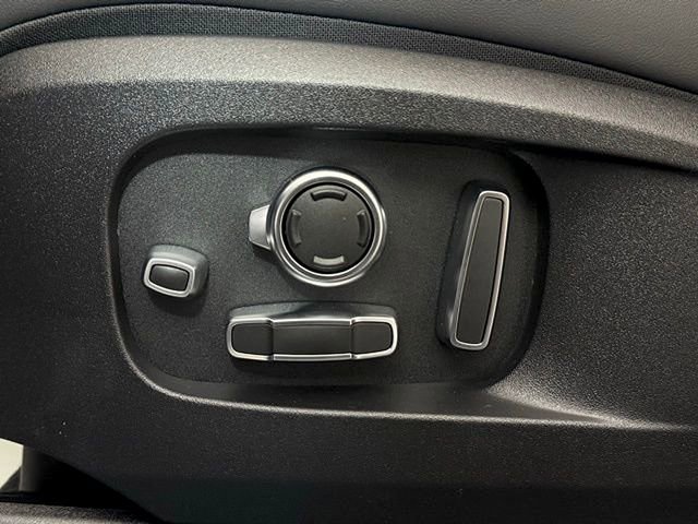 New 2026 Jaguar F-PACE R-Dynamic S image 28