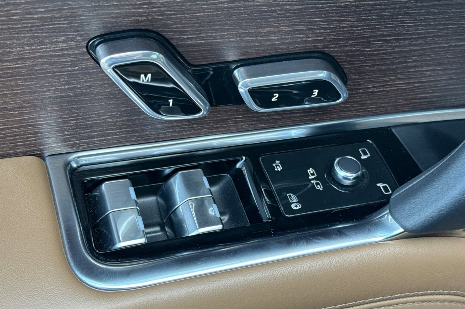 Used 2023 Land Rover Range Rover SE image 11