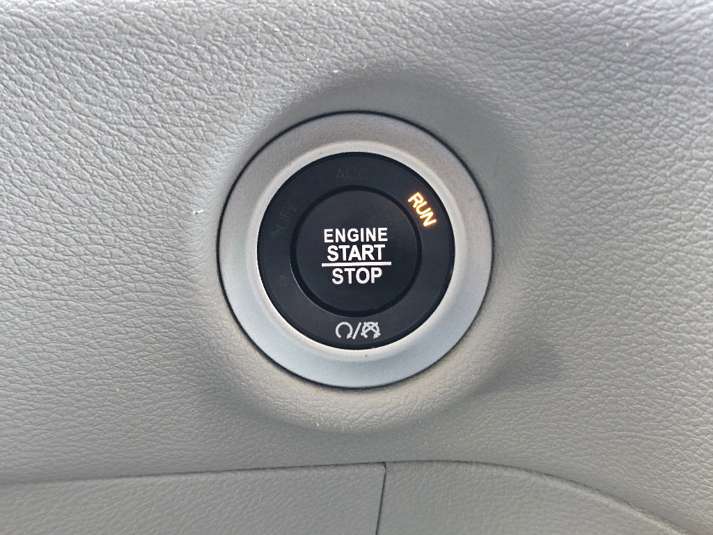 Used 2024 Chrysler Pacifica Touring-L image 23