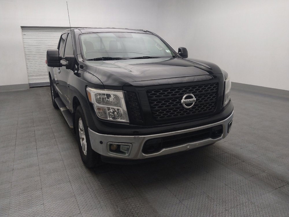 Used 2019 Nissan Titan SV w/ SV Convenience Package image 14