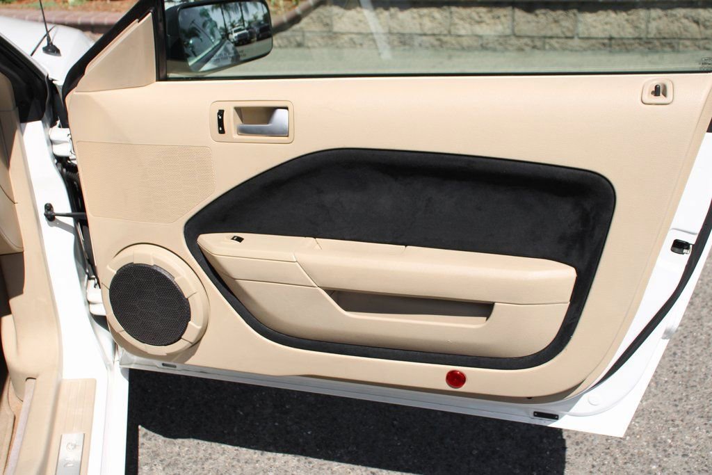 Used 2006 Ford Mustang Premium image 27