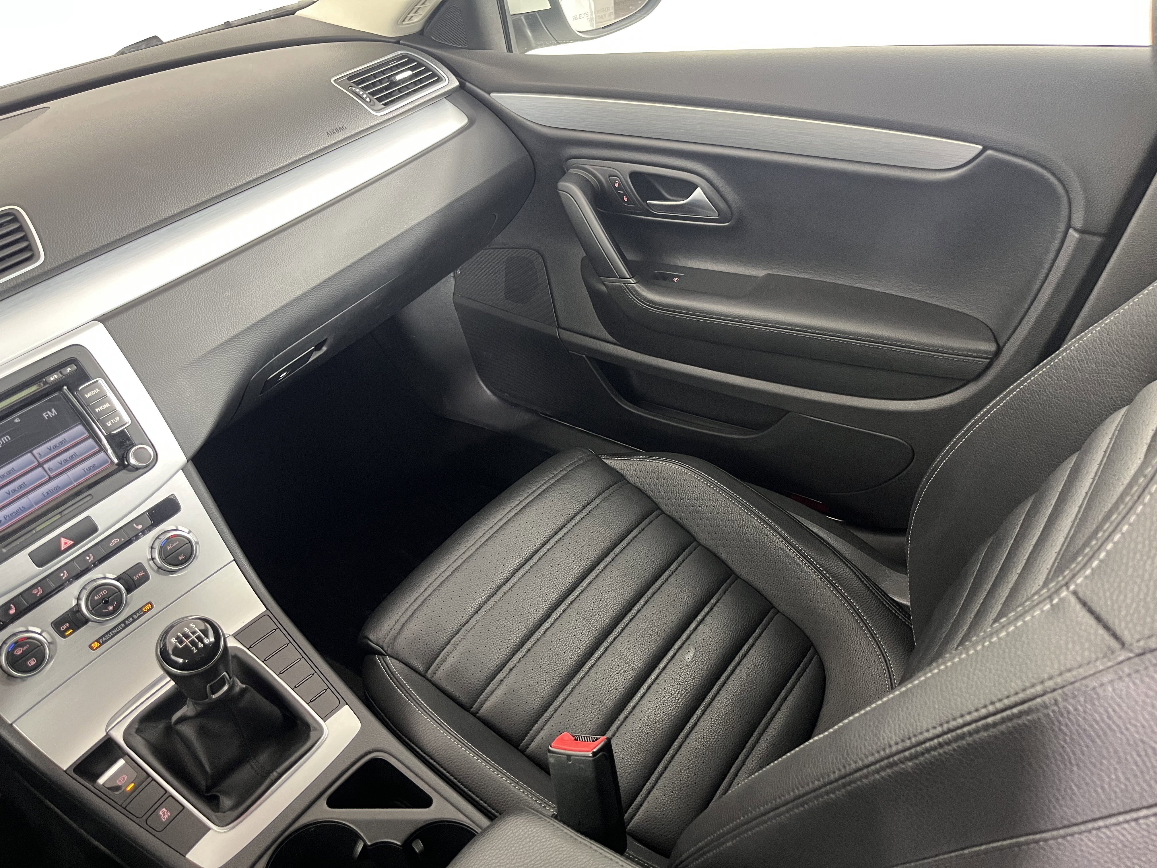 Used 2013 Volkswagen CC Sport image 11