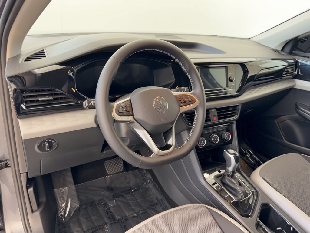 Used 2024 Volkswagen Taos S FWD image 4