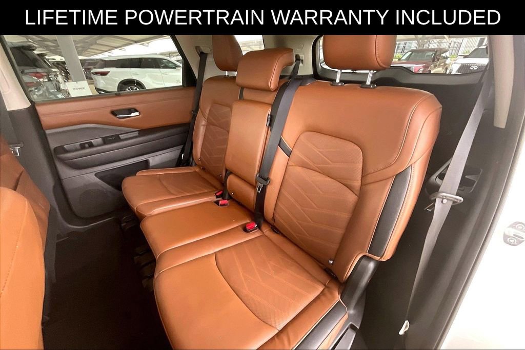 Used 2023 Nissan Pathfinder Platinum w/ Cargo Package AWD/4WD image 30