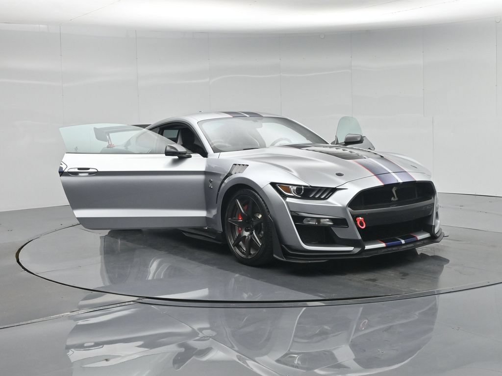 Used 2020 Ford Mustang Shelby GT500 w/ Carbon Fiber Track Pack RWD image 32