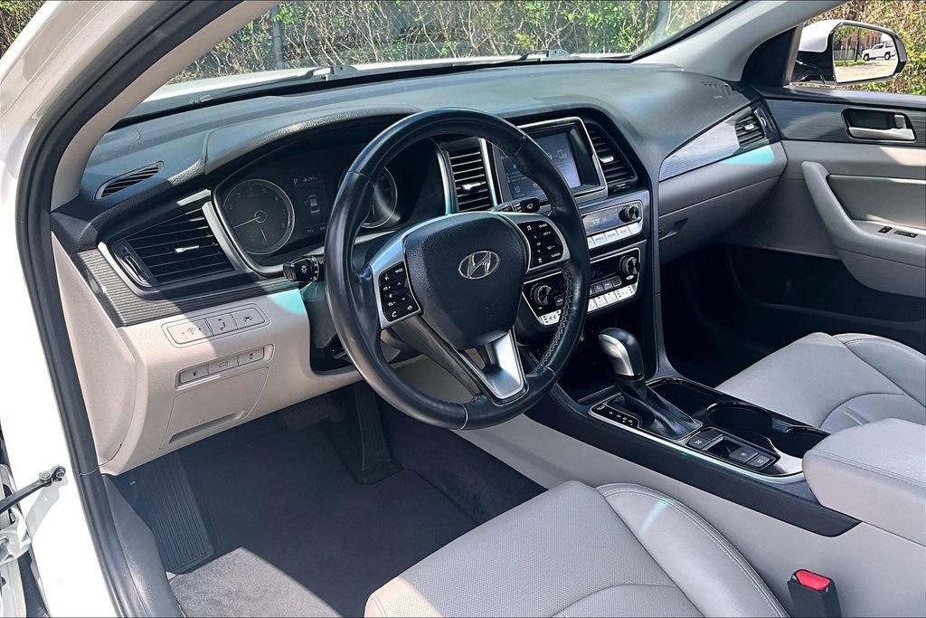 Used 2019 Hyundai Sonata Limited image 18
