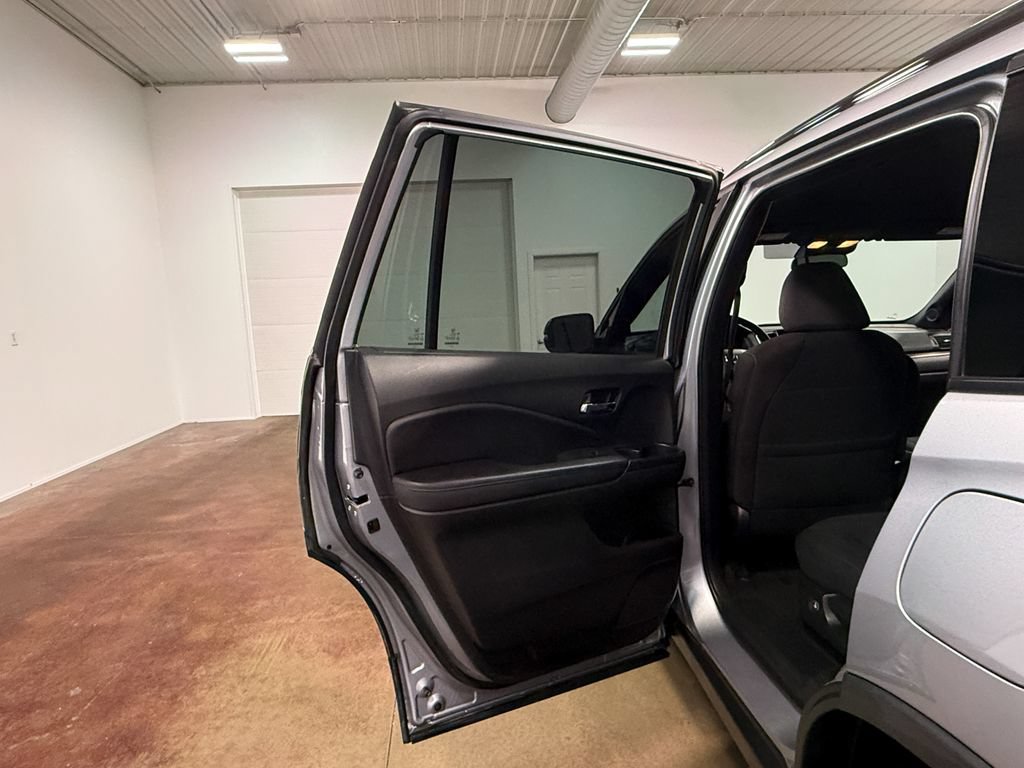 Used 2022 Honda Pilot Sport image 46
