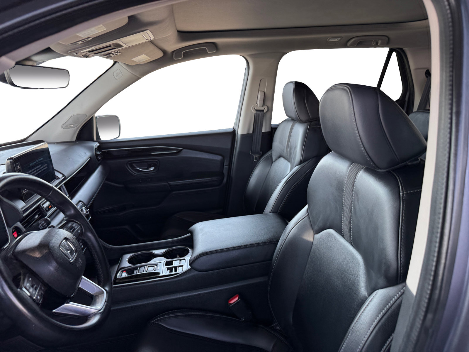 Used 2024 Honda Pilot Touring image 10