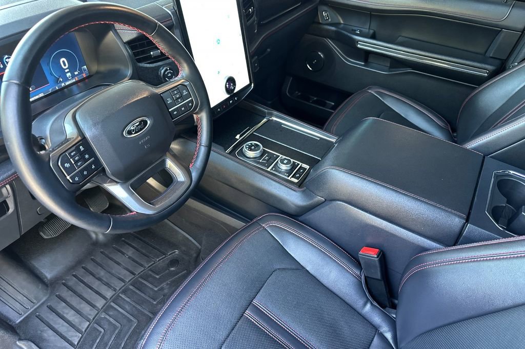 Used 2023 Ford Expedition Limited AWD/4WD image 10