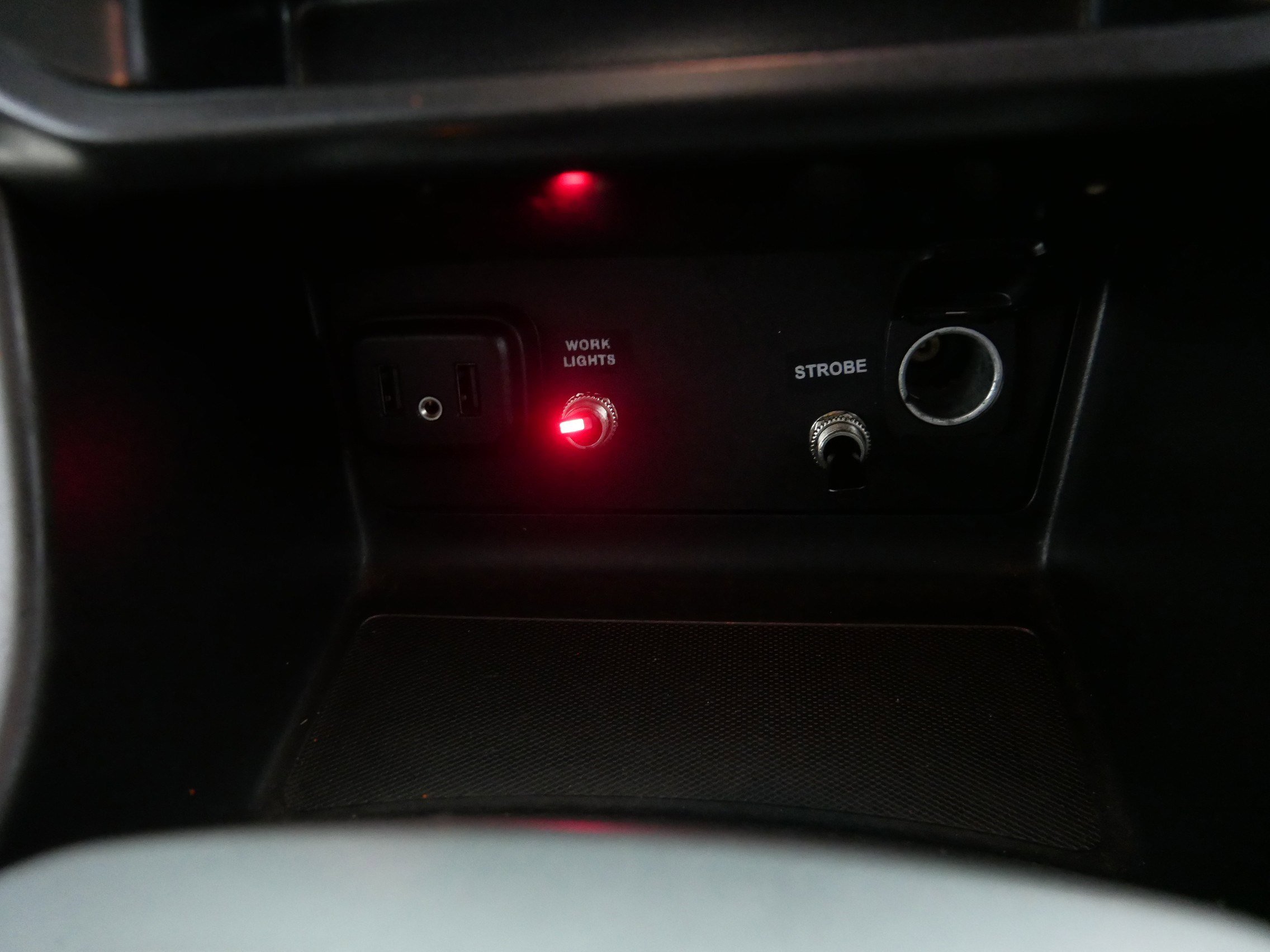 Used 2020 Chevrolet Colorado LT w/ Safety Package image 29