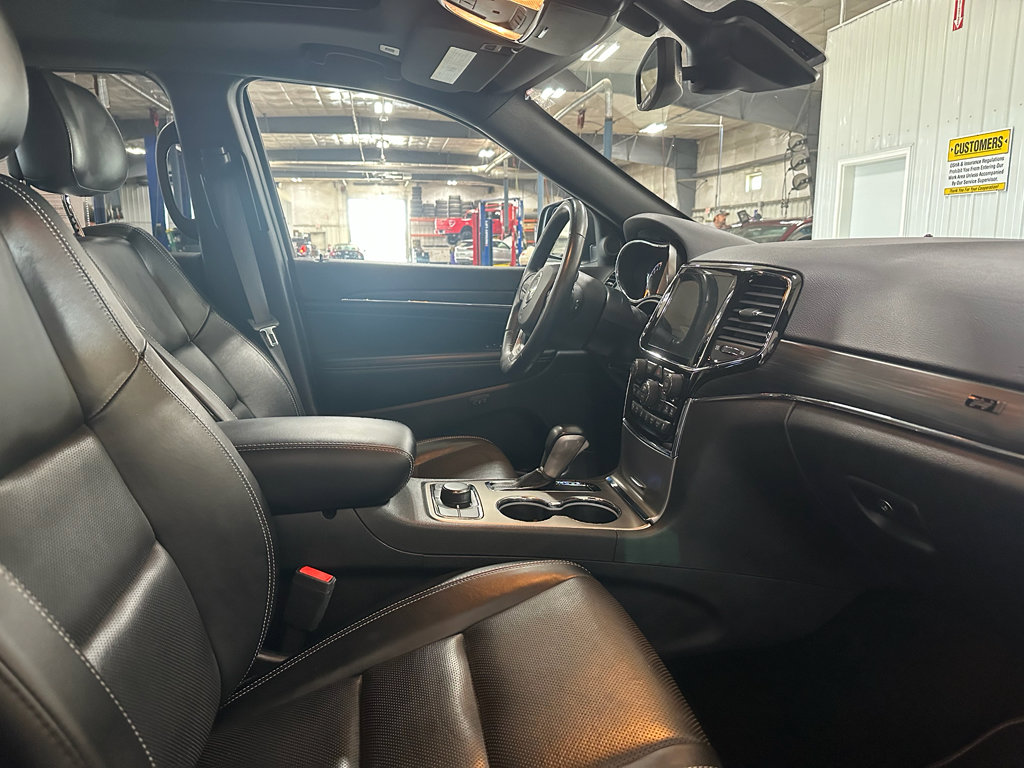 Used 2021 Jeep Grand Cherokee Limited w/ Quick Order Package 28K 80th AWD/4WD image 10