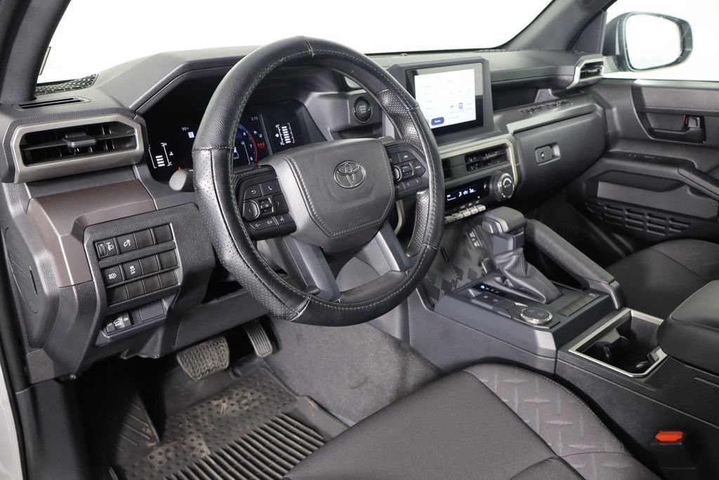 Used 2025 Toyota Tacoma SR5 RWD image 18