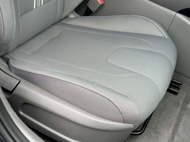 Used 2021 Hyundai Elantra SEL w/ Convenience + Premium Package FWD image 10