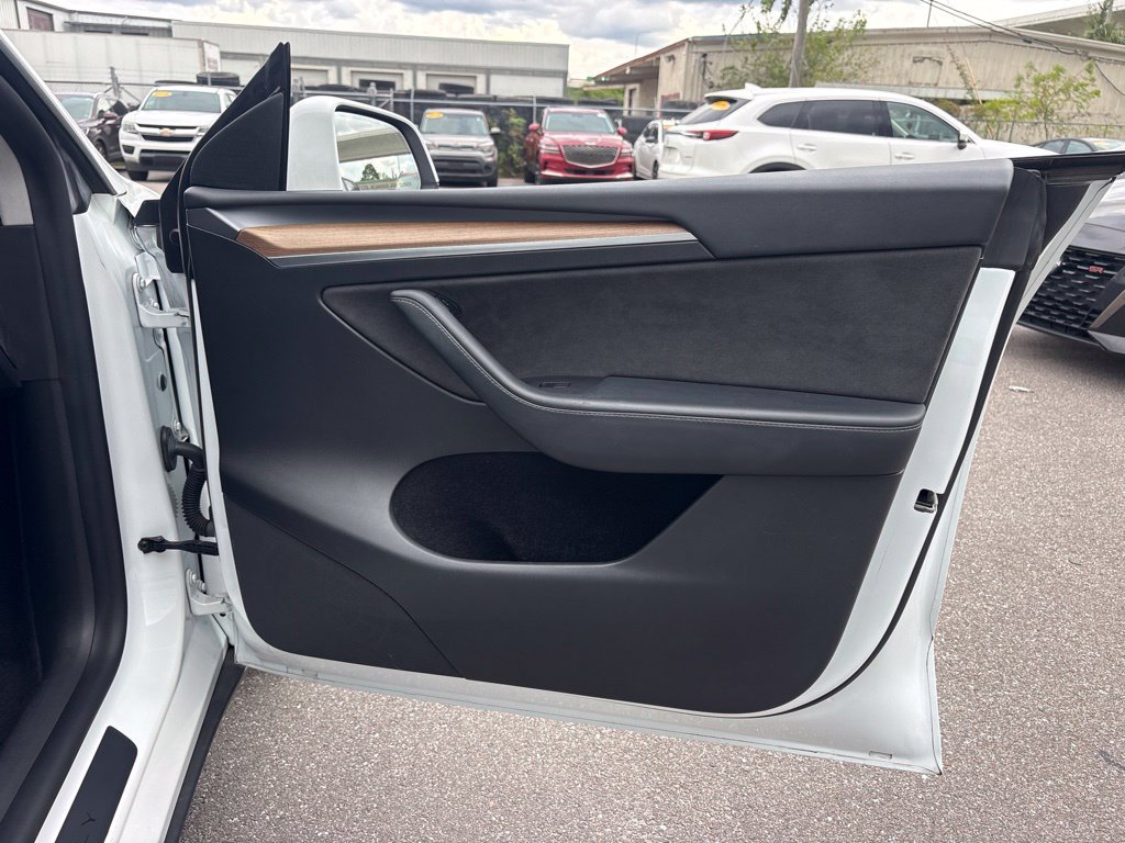 Used 2022 Tesla Model Y Performance AWD/4WD image 21