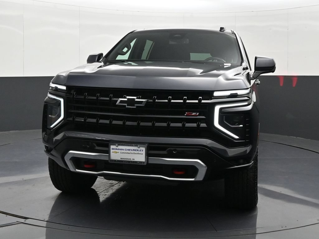 Used 2025 Chevrolet Suburban Z71 AWD/4WD image 8