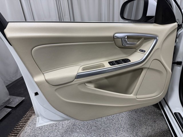 Used 2013 Volvo S60 T5 image 16