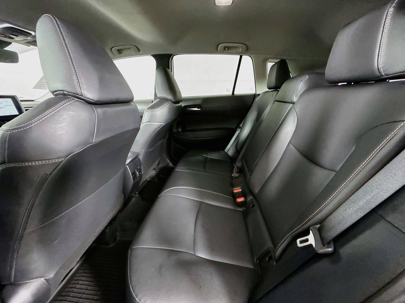Certified 2025 Toyota Corolla Cross XLE FWD image 28