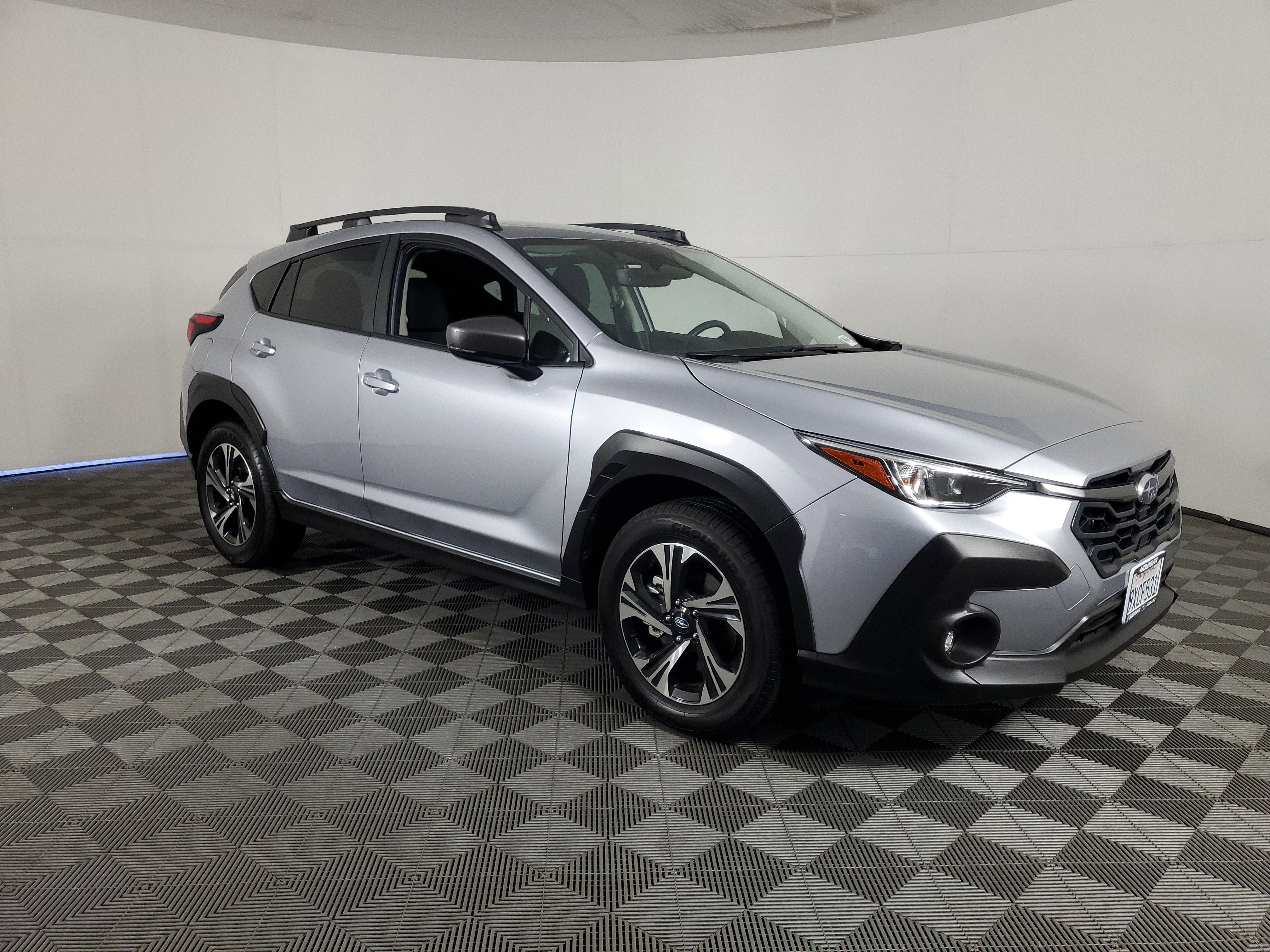 Used 2025 Subaru Crosstrek 2.0i Premium AWD/4WD image 2