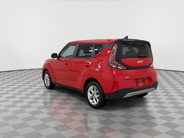 Used 2024 Kia Soul LX w/ Option Group 015 FWD image 7