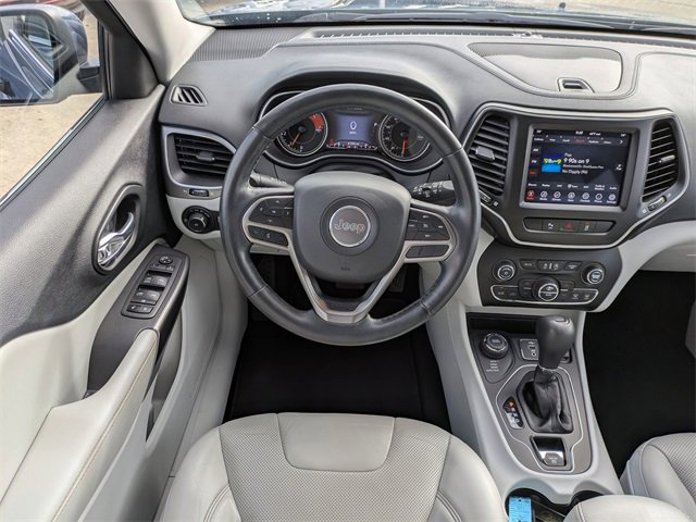 Used 2021 Jeep Cherokee Latitude Lux w/ Comfort/Convenience Group image 17