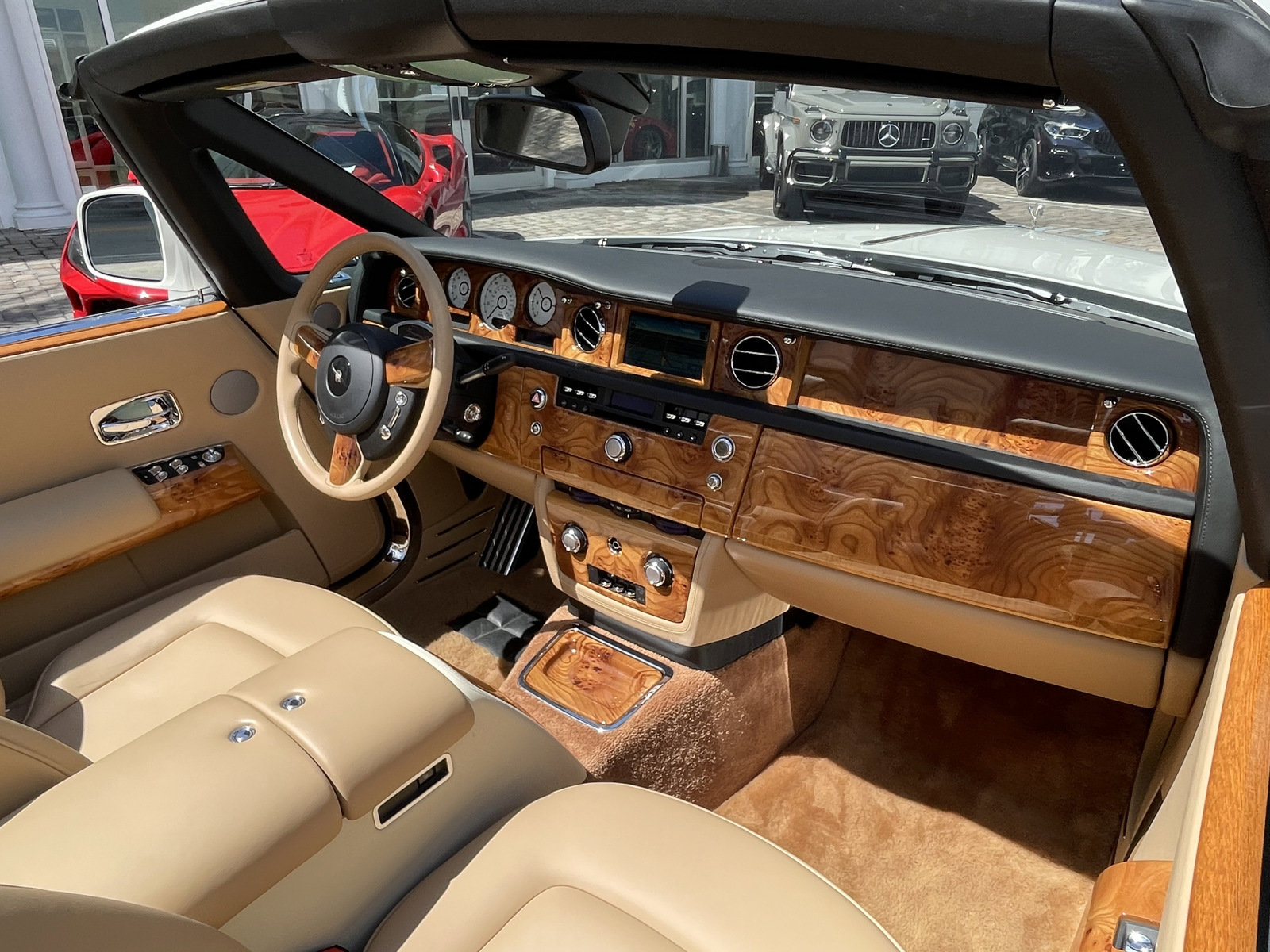 Used 2012 Rolls-Royce Phantom Drophead Coupe RWD image 25