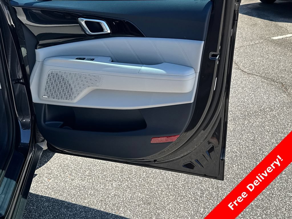 New 2025 Kia Carnival SX Prestige FWD image 14