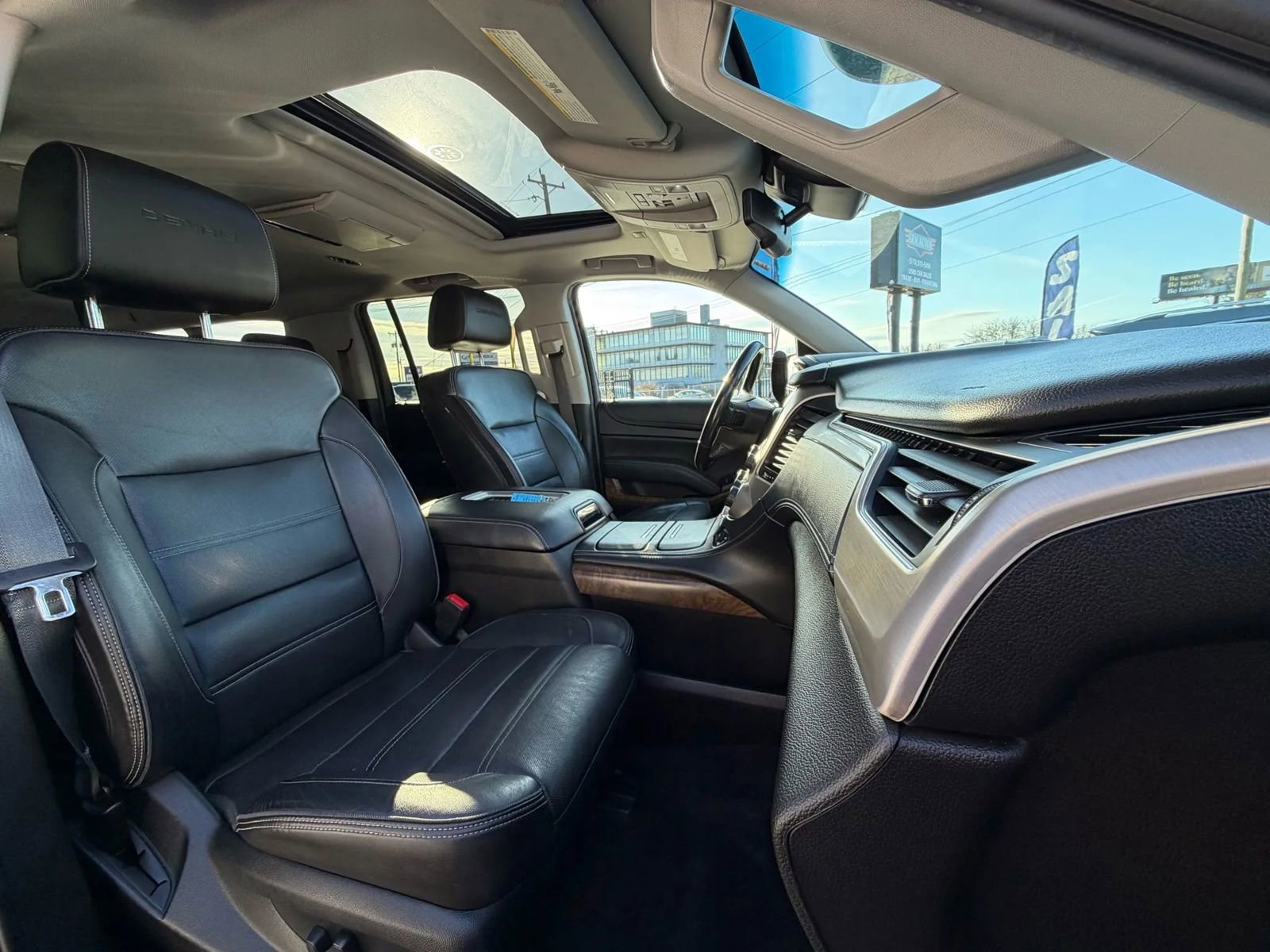 Used 2018 GMC Yukon XL Denali w/ Open Road Package image 43