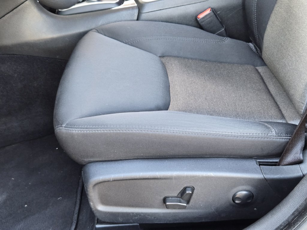 Used 2023 Chrysler 300 Touring w/ Sport Appearance Package RWD image 25